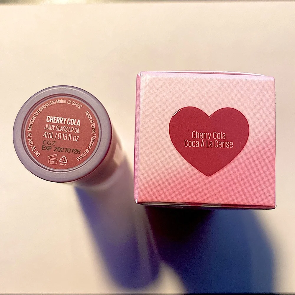 Kaja - juicy glass lip oil cherry cola